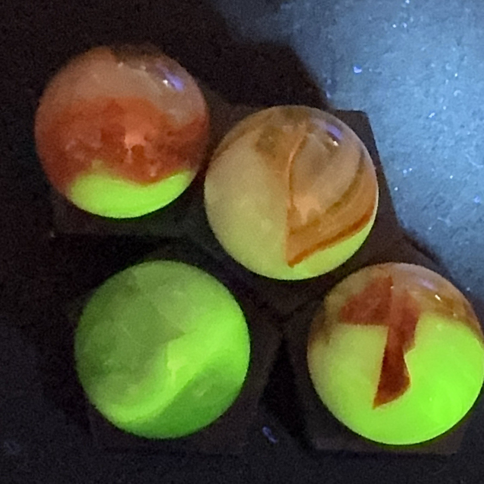 4- Jabo Classic 3/4” Marbles (3517) Glowers