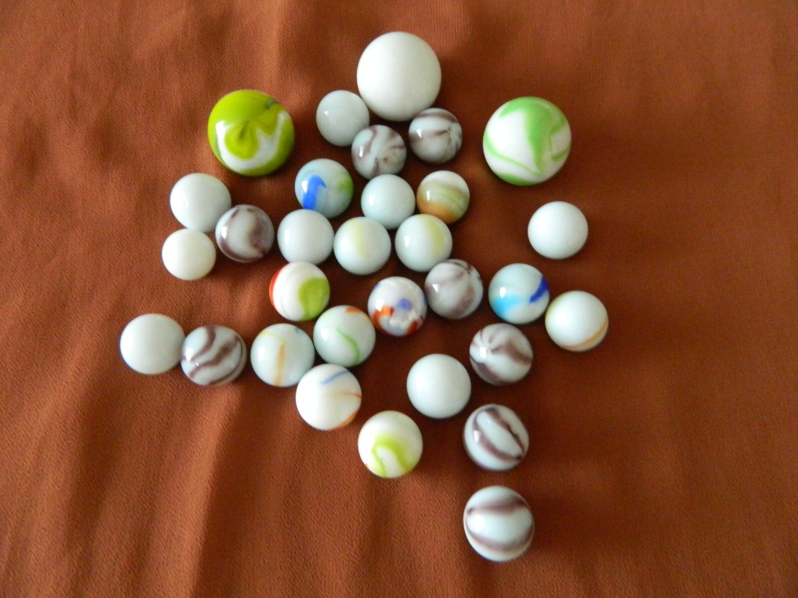 VTG MILK GLASS MARBLES White Green Blue Purple Red Swirl UV Medium & Small Lot