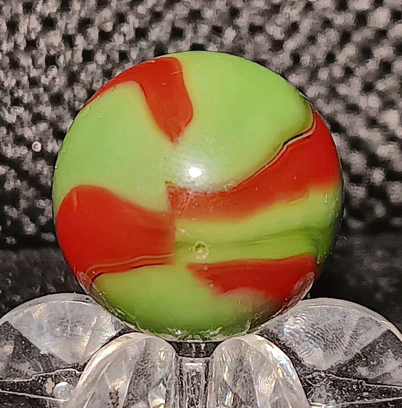 Vintage Peltier Glass NLR Dragon Marble. Nm. .63″ Uv Active. Beautiful Pattern