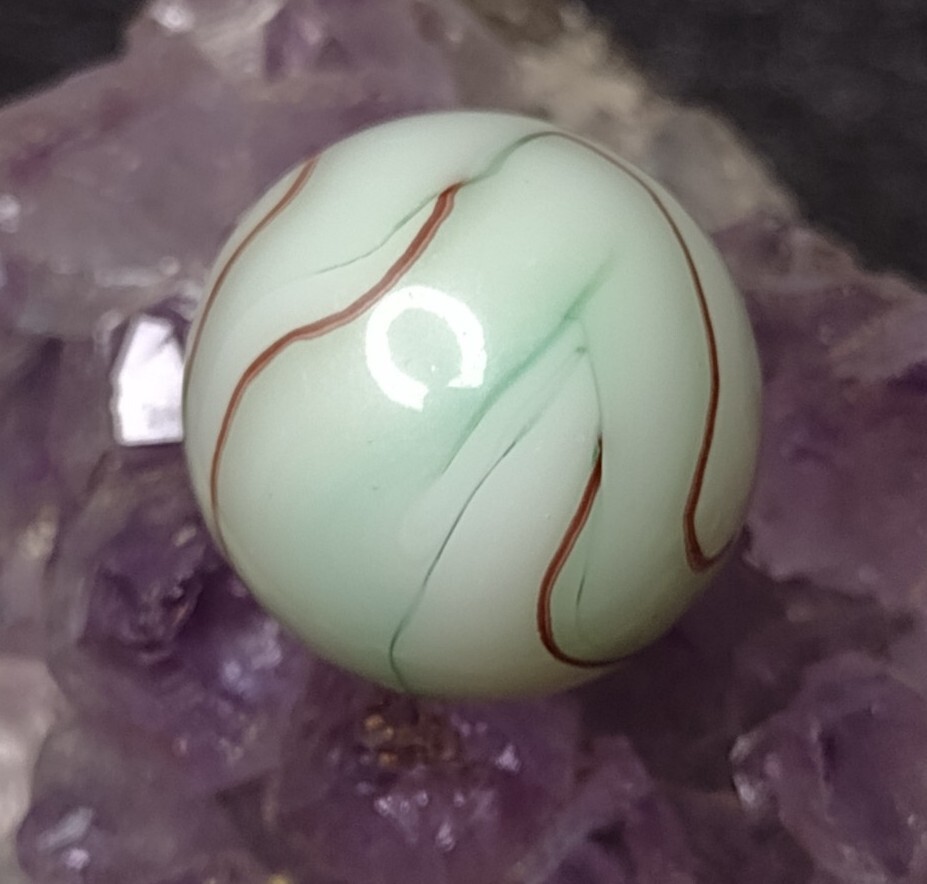 NM+ UV Tan & Green w/ Oxblood Swirl Alley Agate ? Old Glass Vintage Marbles .64″