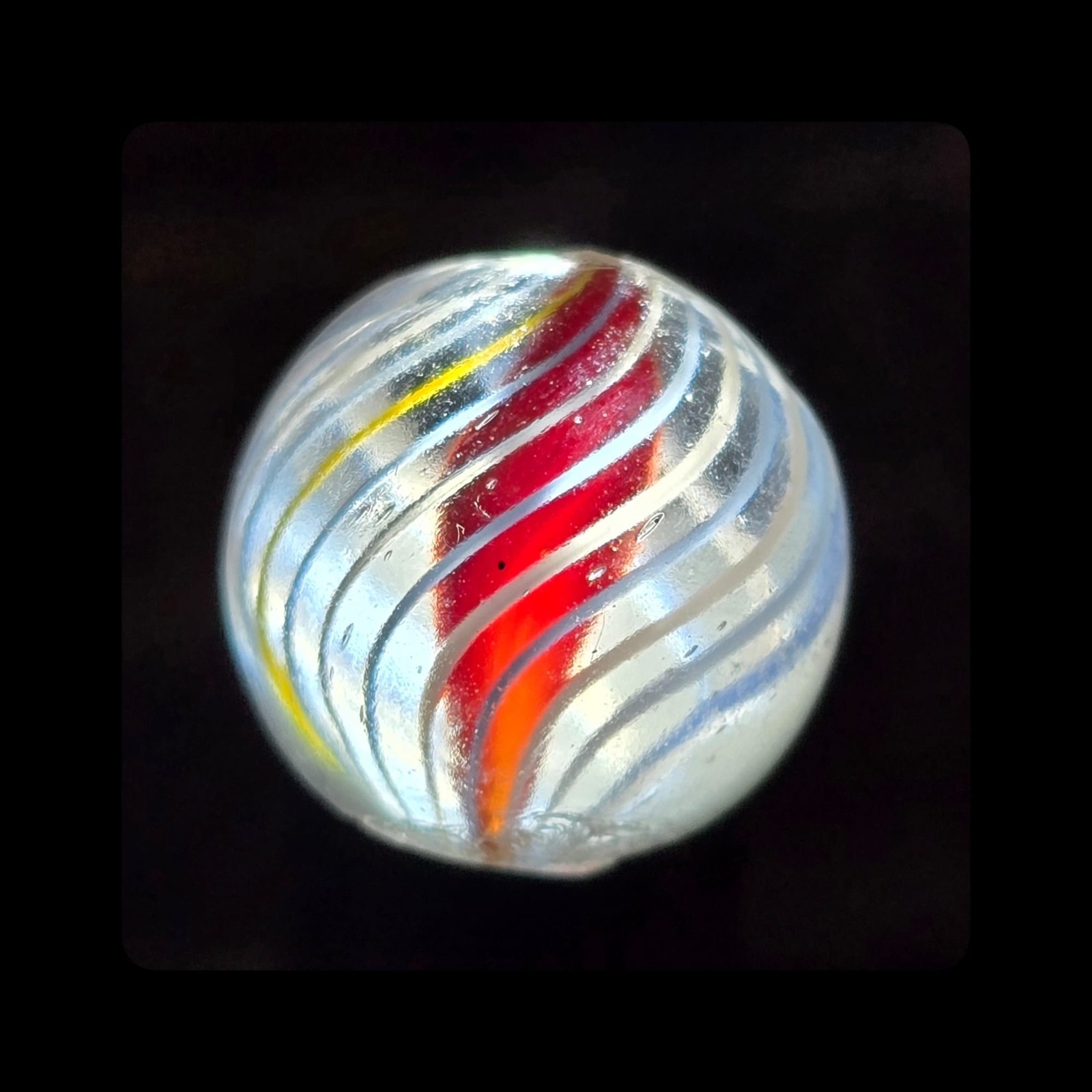 ~Mic’sMibs~ 43/64″ Red Solid Core Swirl w Tri colour Tight Cage WET MINT 9.8