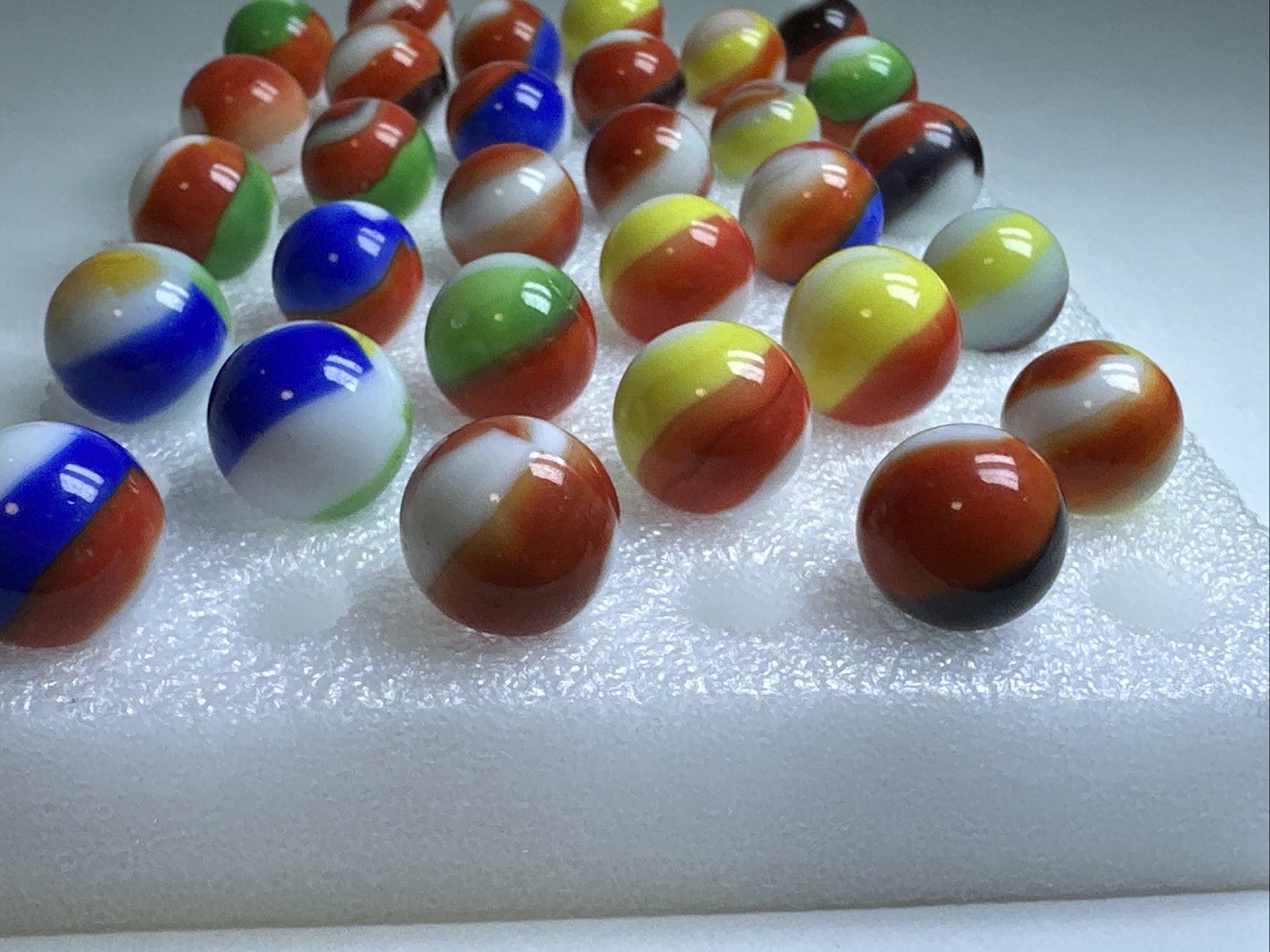 303 Lot Of 30 Vintage Marble King Rainbo Marbles!