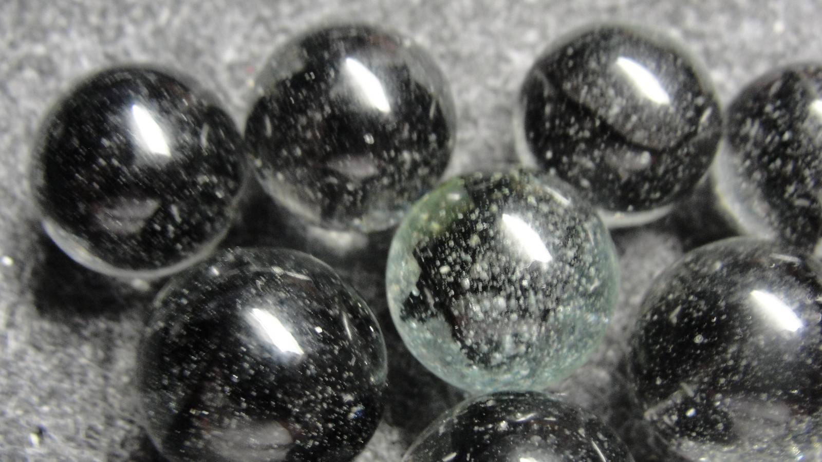 Heaton and or Bogard BLACKCATS cateye marbles m21a