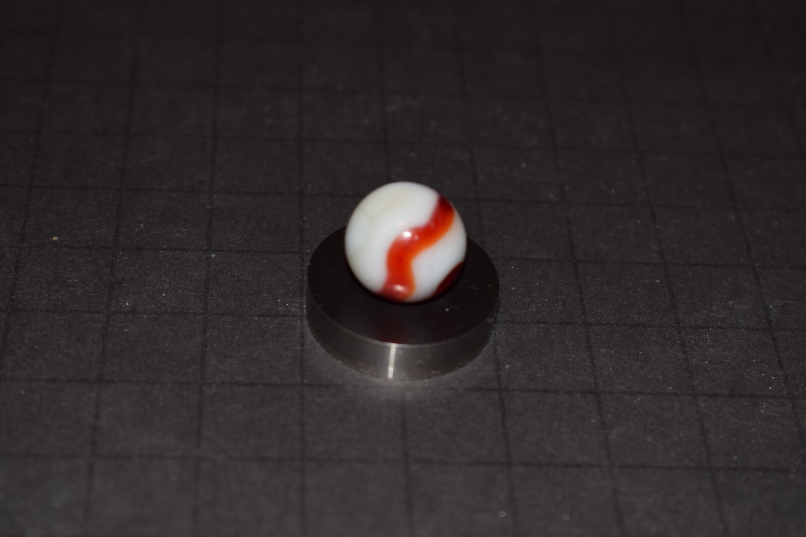 Vintage Alley 🔴RED Ribbon🔴 Collectors Toy Marble Size .609″=5/8″=16mm VNM