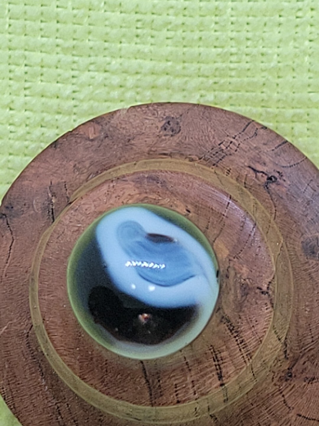 A53~Vintage Cairo(?) Heaton(?) Alley(?) 3 Color Folded Swirl 5/8″ Near Mint