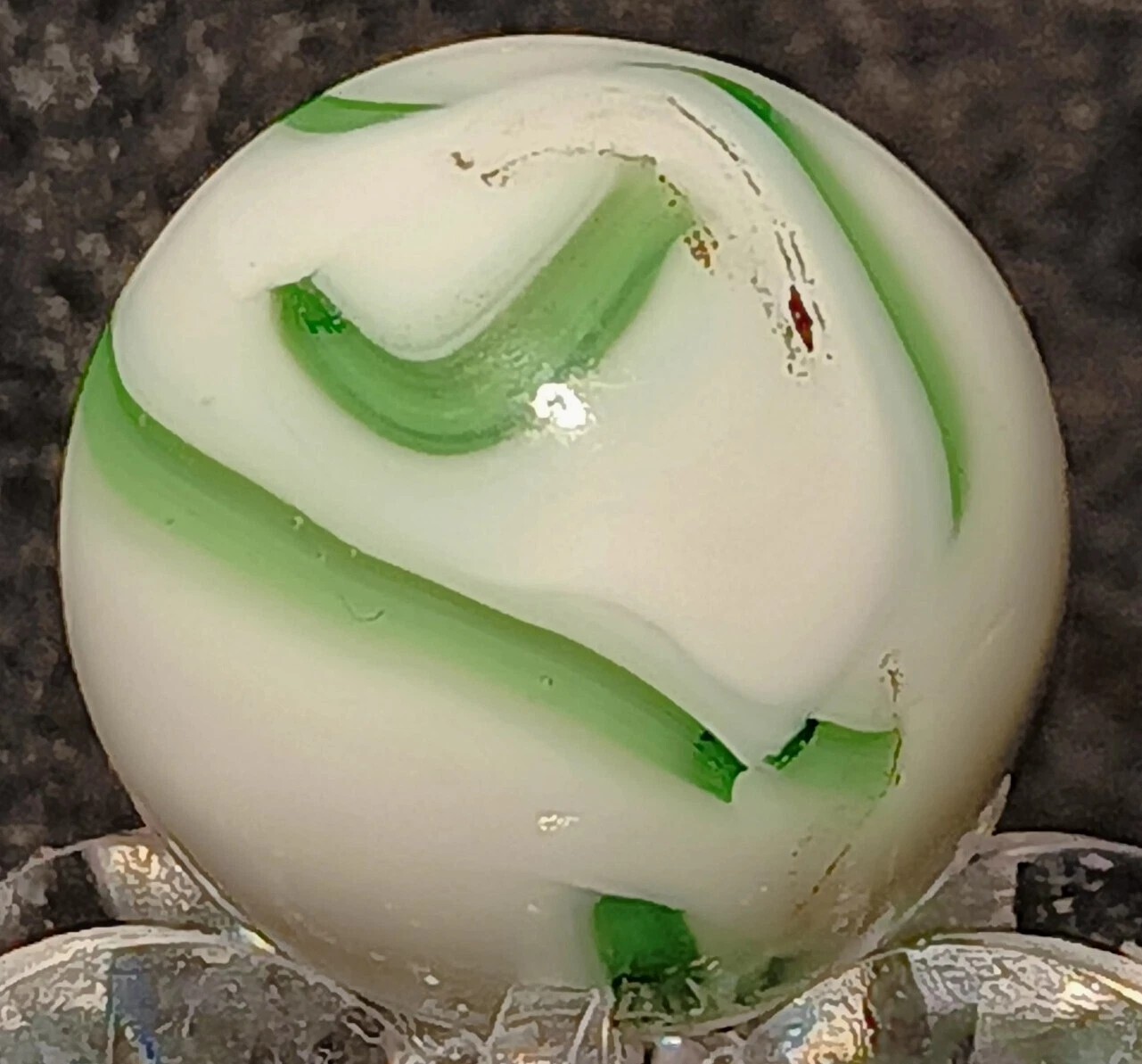 Vintage Alley Agate Calligraphy Oxblood Swirl Marble. 0.55″ Mint+. TOP SHELF