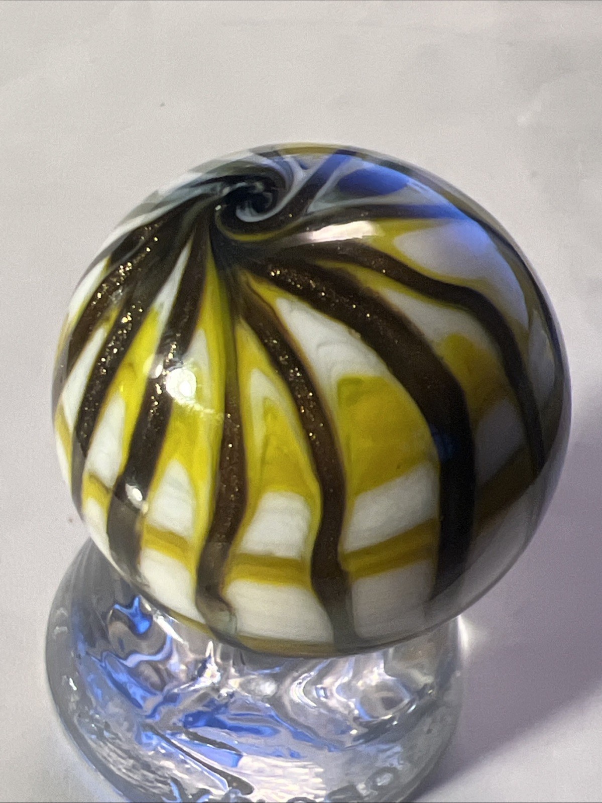 Stunning contemporary swirl marble #955