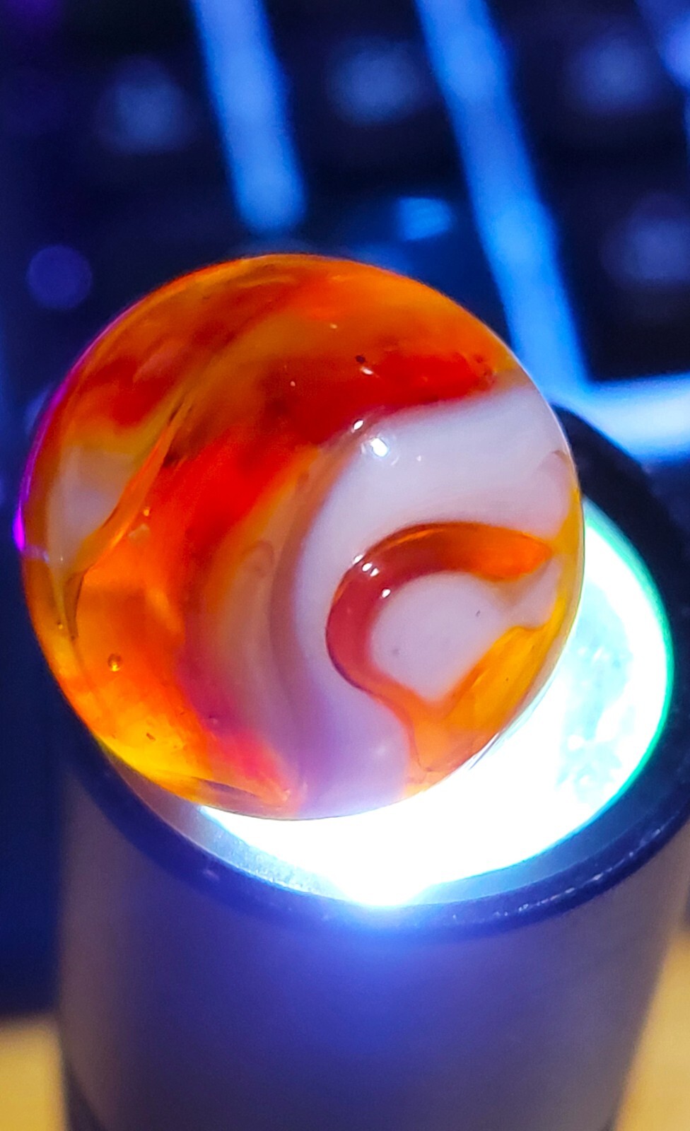 CAC M.F. CHRISTENSEN 0.66 AGATE CO. 1925-33 AMBER SWIRL FLAMES NM/MT +- MA1
