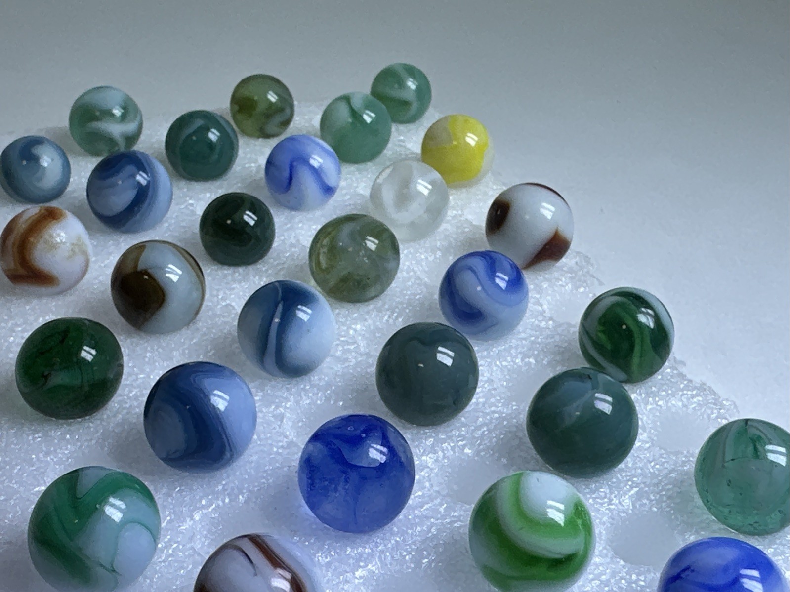 370 Lot Of 30 Vintage Cairo Swirl Marbles!
