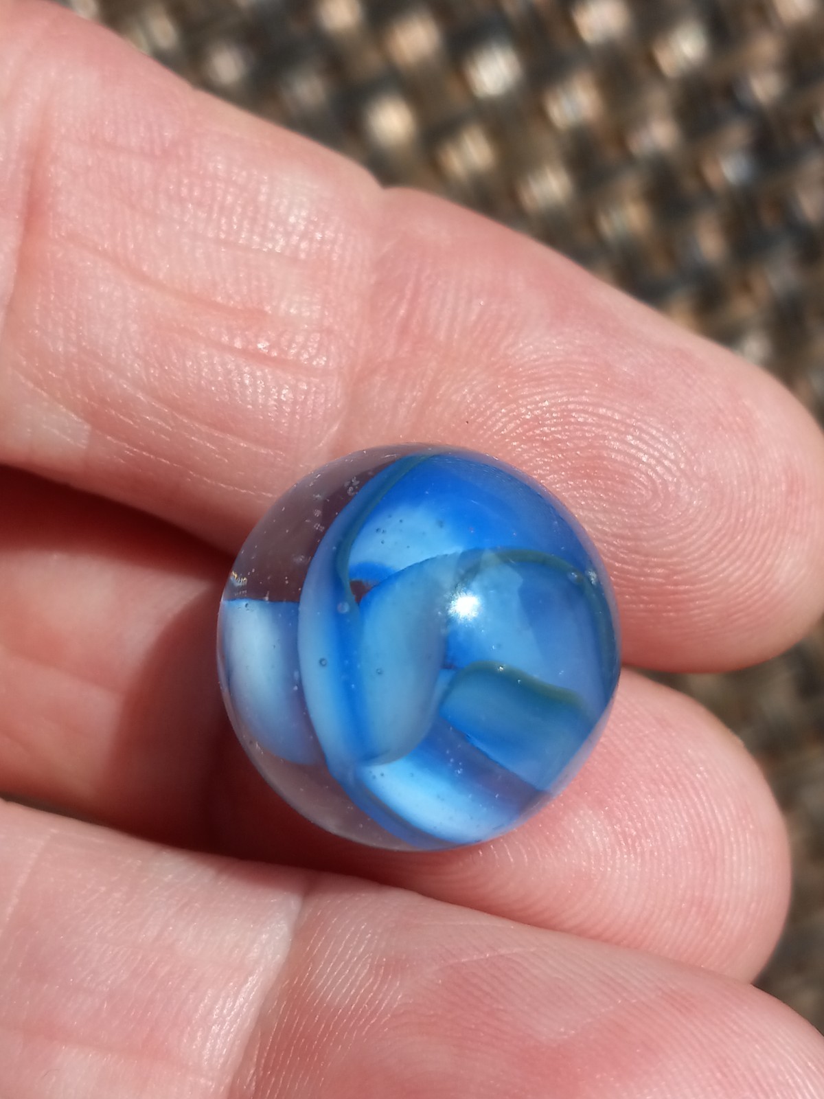 St. Mary’s Hybrid Blue Dark Blue Tips Five Vein Cat’s Eye Marble