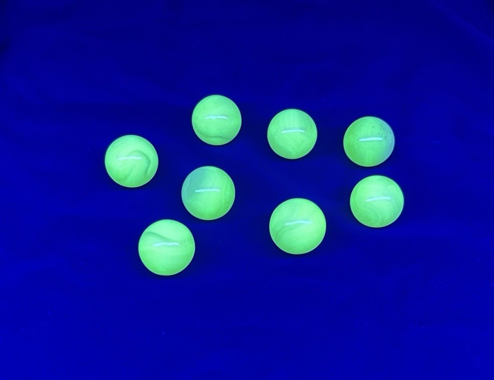 Burmese Glass Marbles Lot of 8- VTG – Glows Under Black light -5/8” Size
