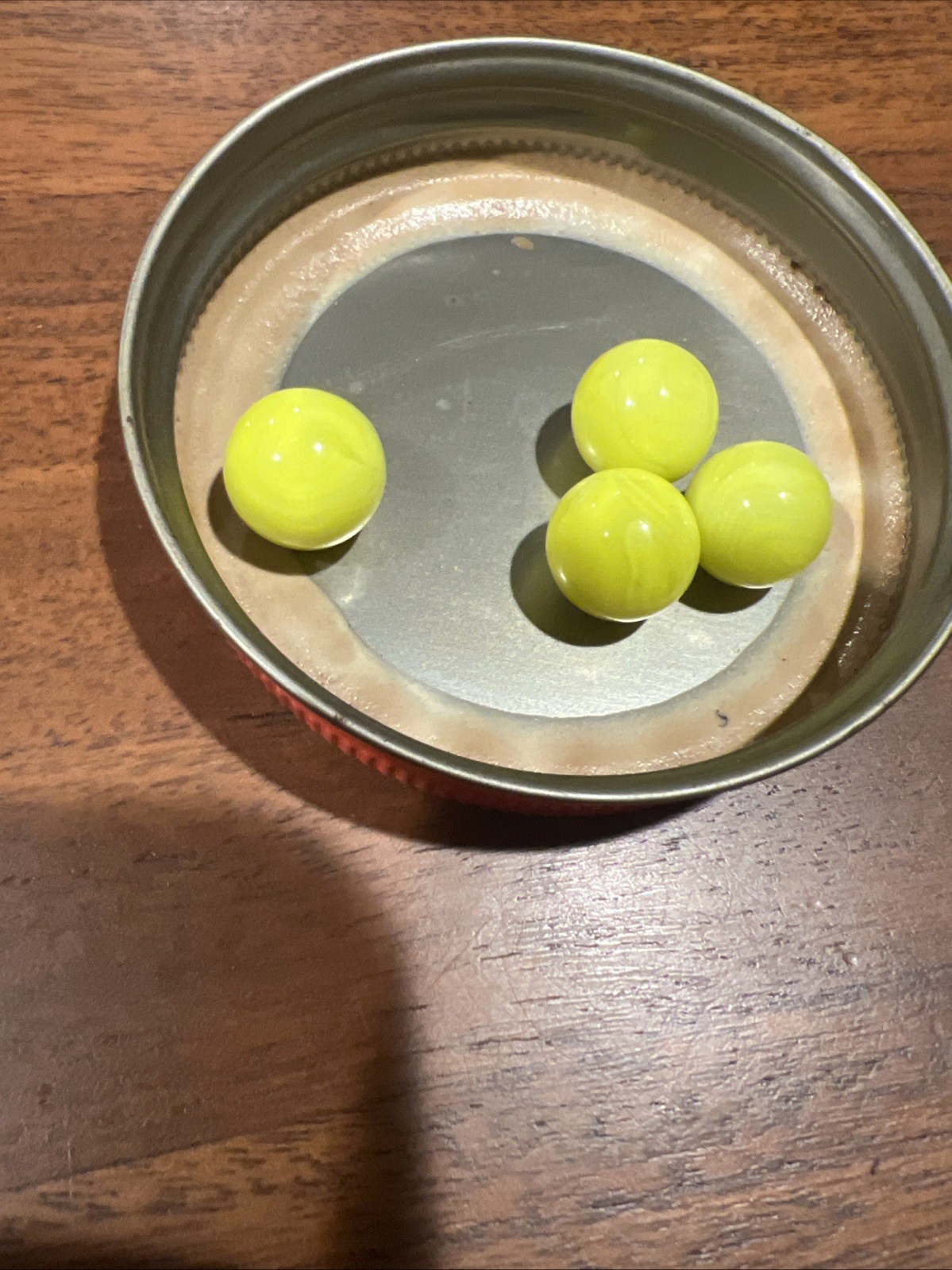Lot011 Neon Yellow Swirl Set Of Four 1/2inch In Size