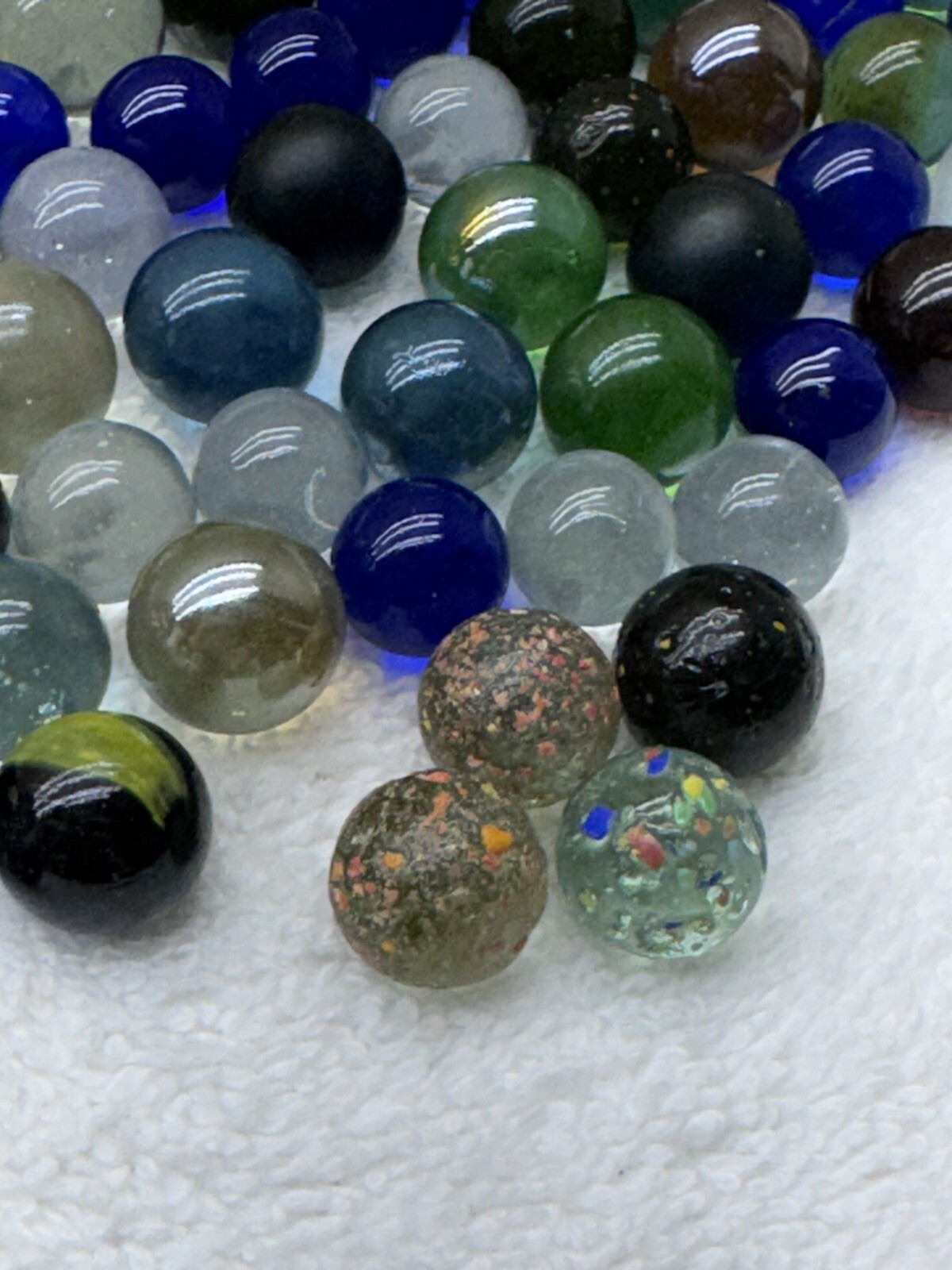 Vintage & Modern Lot Of Glass Marbles Various Colors Styles & Sizes Collectibles