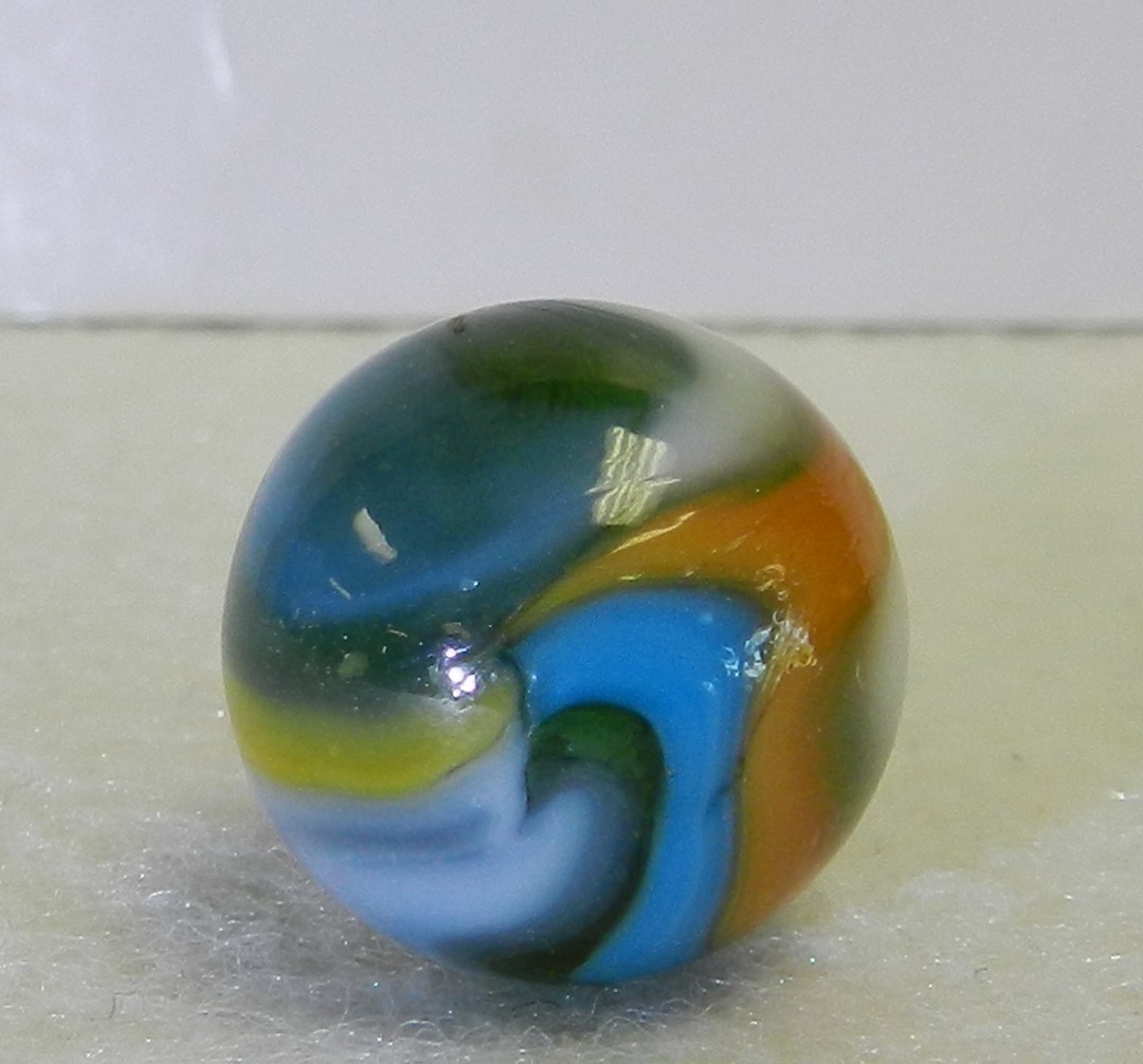 #21039m Vintage Peltier Glass Swirl Marble .64 Inches *Mint*