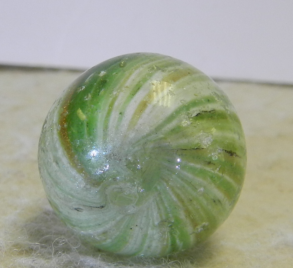 #16133m .76 Inches Vintage German Handmade Onionskin Lutz Marble