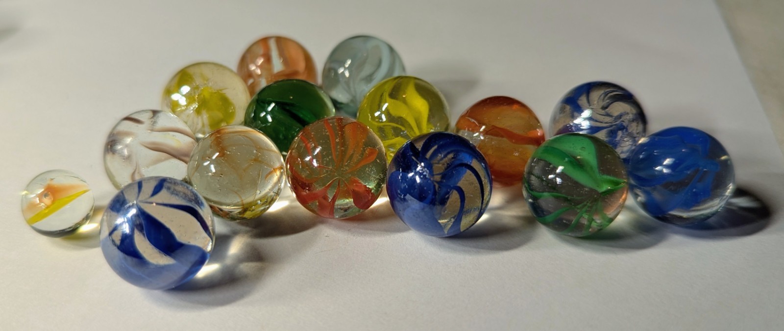 72 VINTAGE MARBLES Mix Lot CATS EYE 6-8 Vein CONFETTI Speckled CLEAR COLOR GLASS