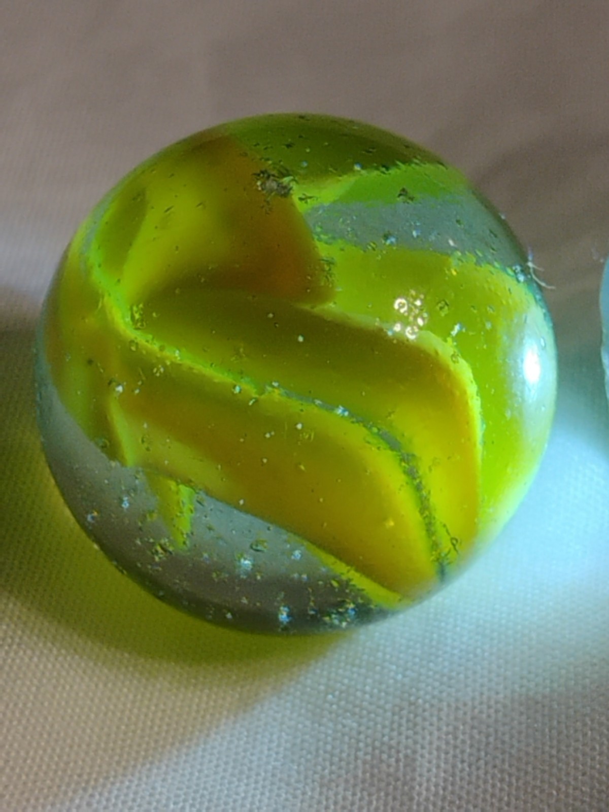Vintage Crazy .95 Vitro Peltier Marble King Hybrid Cobra Shooter Size Marble ?