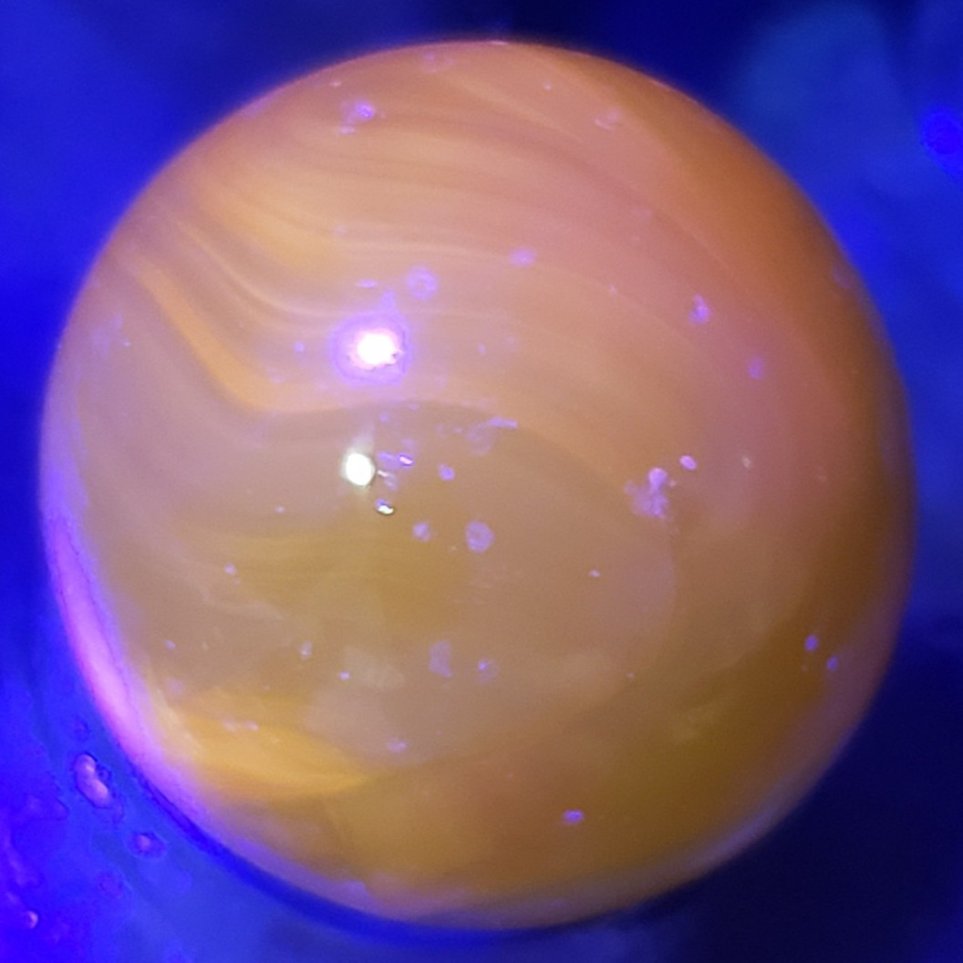 HTF Akro Agate ELECTRIC CADMIUM YELLOW LEMONADE UV MARBLE WET MNT SZ 19/32
