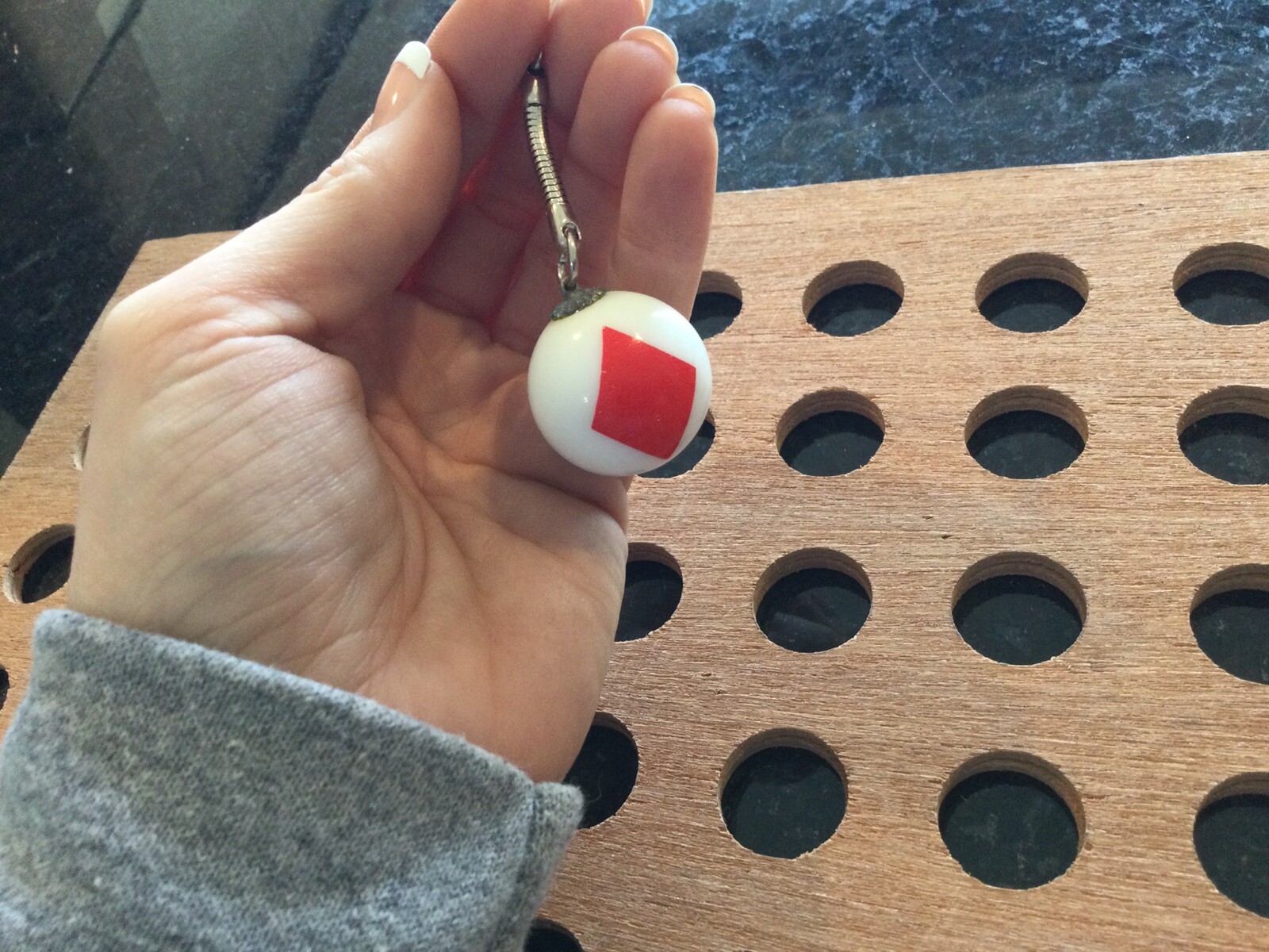 Vintage | Diamond | Red Diamond on White Marble Keychain