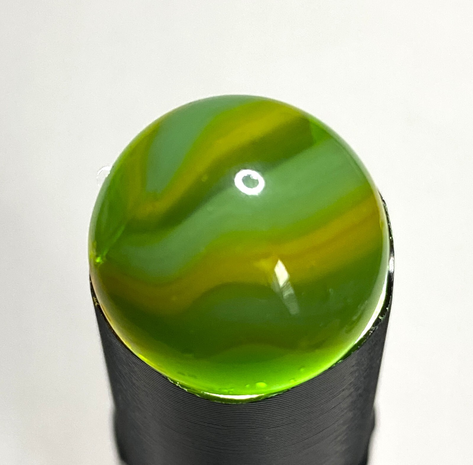 SUPER RARE BOY SCOUT OR YELLOW GOBLIN = HYBRID ? SOLID CORE .65″ NM/MT+/- MZ142