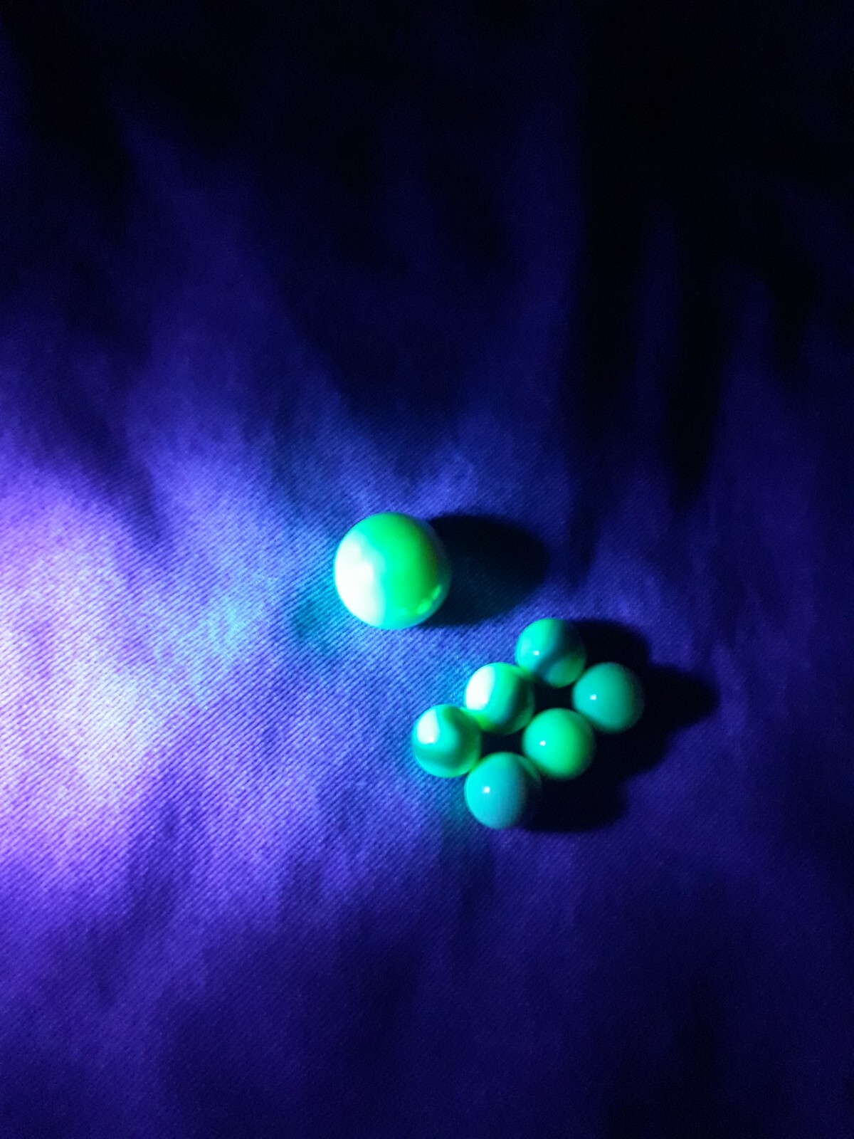 Uranium UV Jabo Electric Eel Marble King Fenton Burmese Glass Marbles Florescent