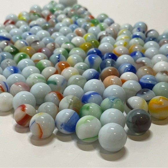 190+ Vintage Milk Glass Marble Lot Beautiful Unique Swirls Multi Coloured Solid