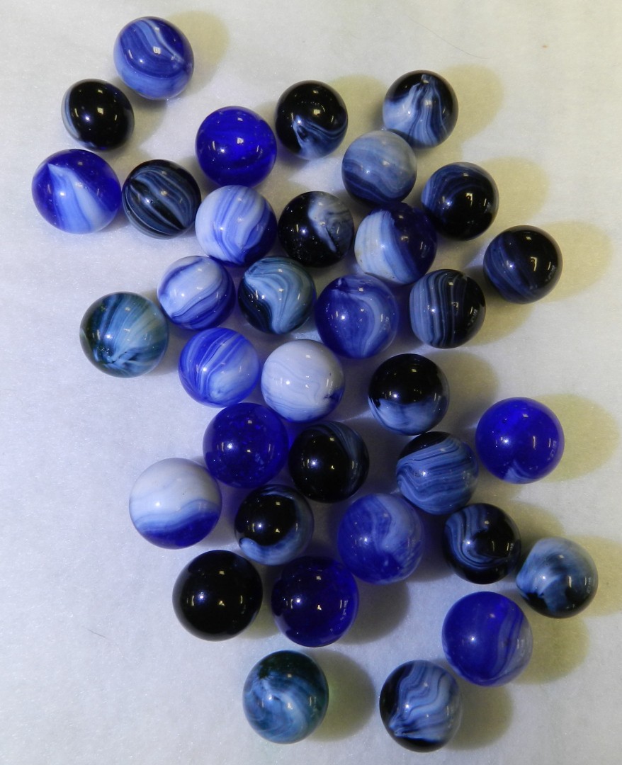 #20762m Vintage group or Lot of 30 Master Marble Brushed Patch Marbles