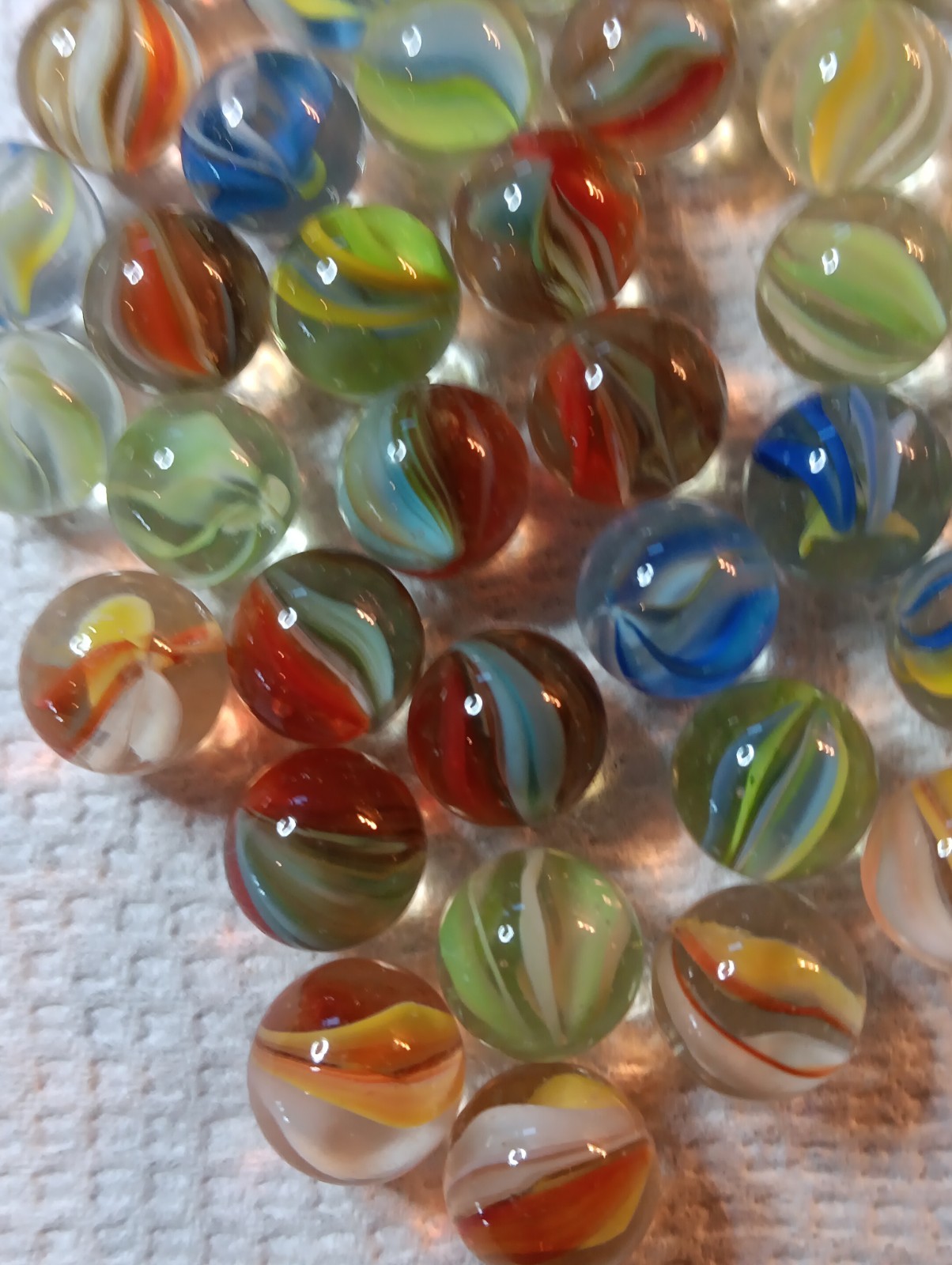 Vintage Pee Wee Multi Vane Marbles .lot Of 50 Marbles. Nice Collection