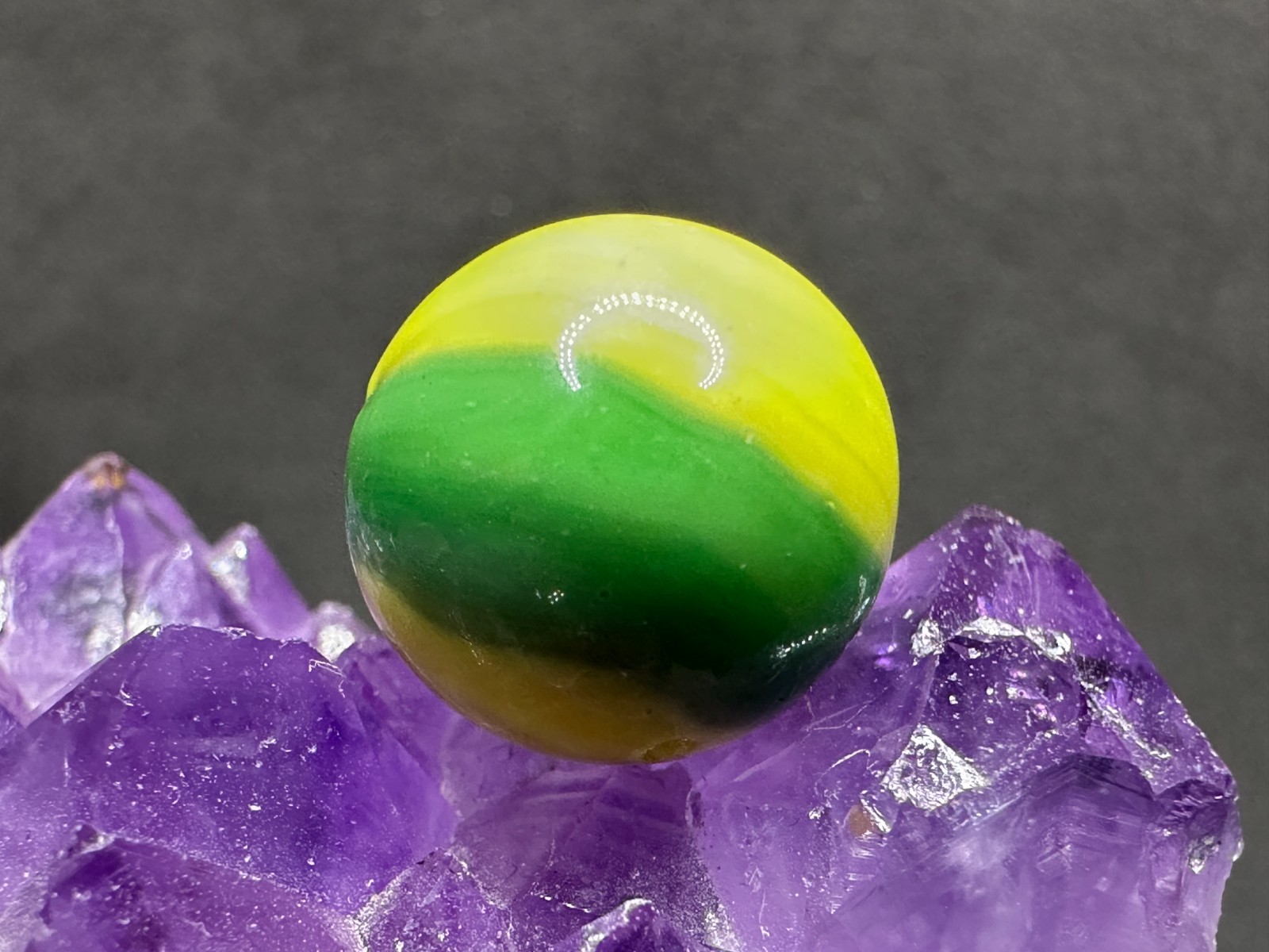 Vintage Marble King CUB SCOUT Rainbow Marble Green & Yellow – .60″ Nice Example!