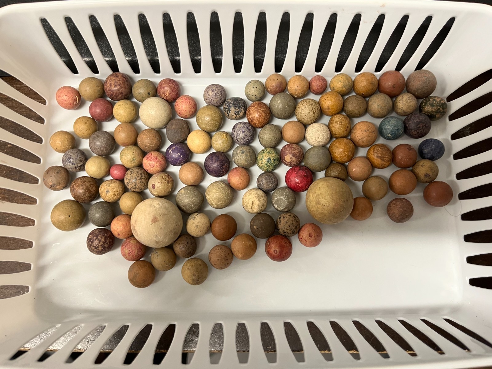 100 ANTIQUE VINTAGE CLAY MARBLES LOT (MULTI COLORED, IRREGULAR SHAPES) 12.77 OZ