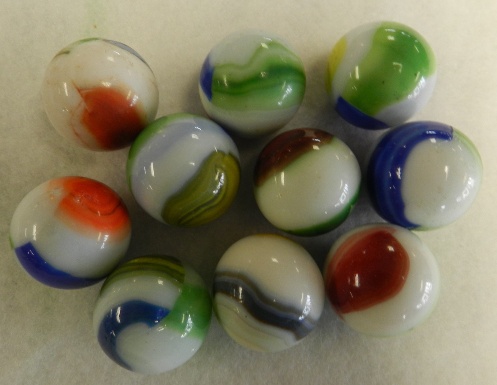 #20555m Vintage Group of 10 Marble King Shooter Marbles .96 to 1.0 Inches
