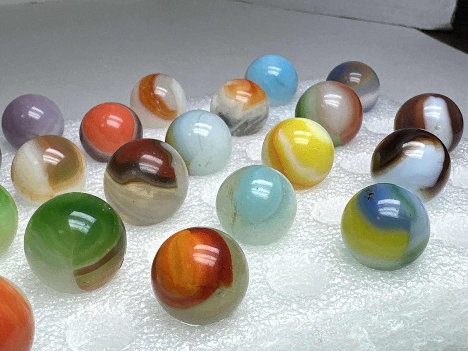 273 Awesome Mixed Lot Of 30 Vintage Vitro Agate Marbles!