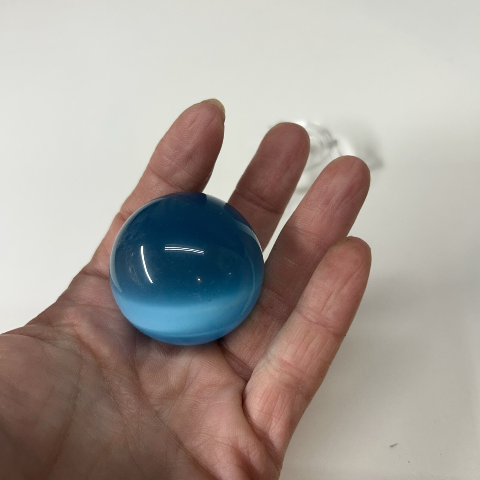 LARGE 1.5″ AQUA BLUE FIBER OPTIC CONTEMPORARY MARBLE SPHERE W/STAND MINT!