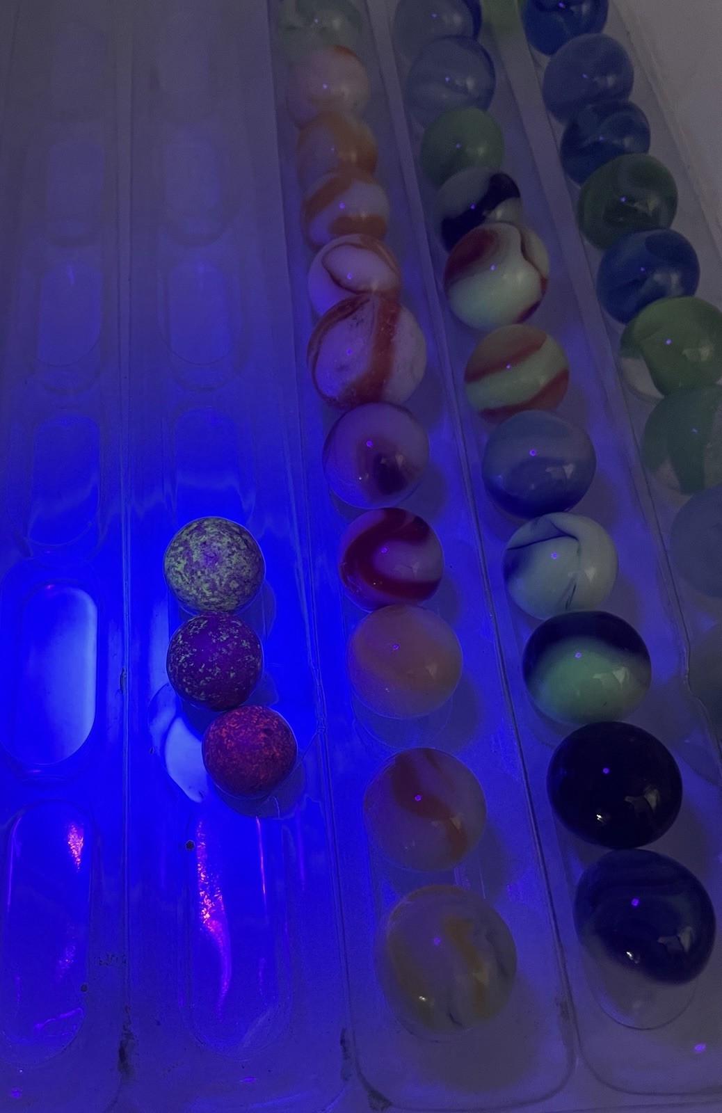 42 Pc Glow Marbles Uranium Cadmium Reactive Under UV Light Vintage