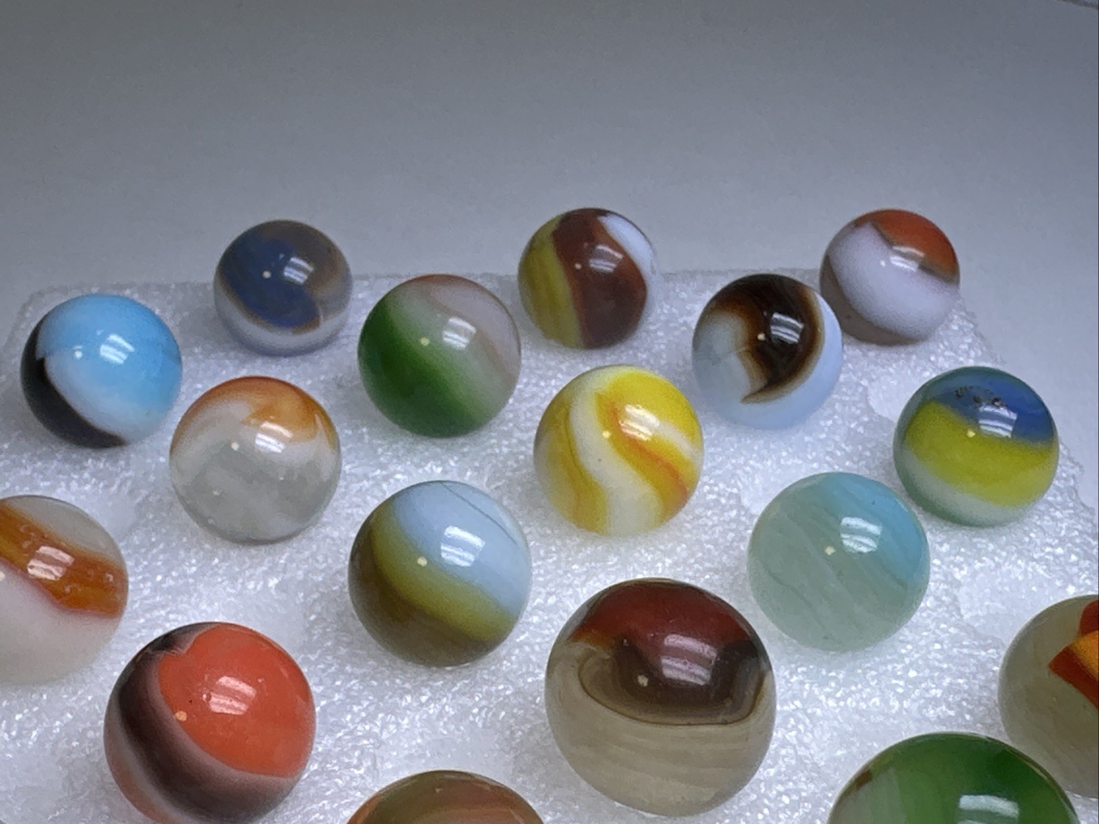 273 Awesome Mixed Lot Of 30 Vintage Vitro Agate Marbles!