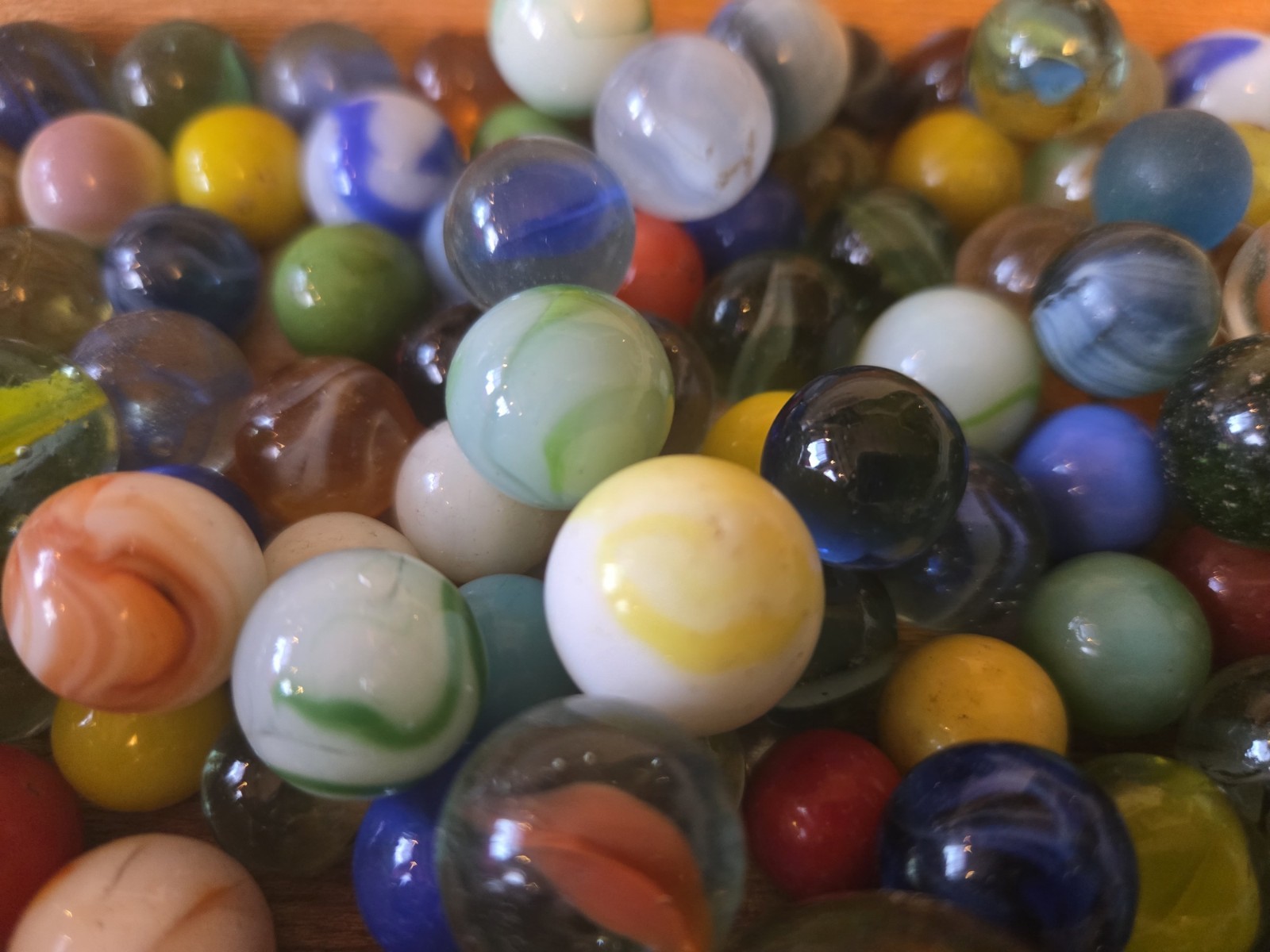 Mix Of Marbles: Cat’s Eye, Machine Made, Hand Made, Shooter’s, Swirl, Vitro