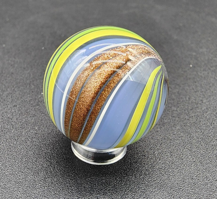 Vtg Mark Matthews Art Glass Marble Heavy Lutz Spiral Design 1.22″ Signed 1995
