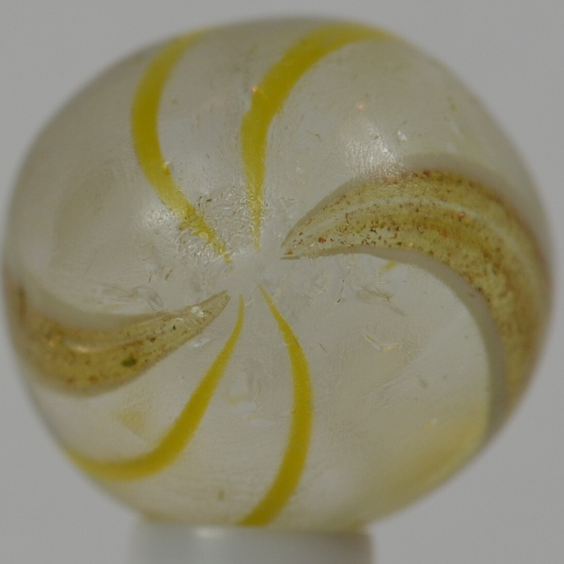 Handmade Yellow Banded Lutz Marble, 11/16 in, Polished, Germany, 1860-1920 S1310