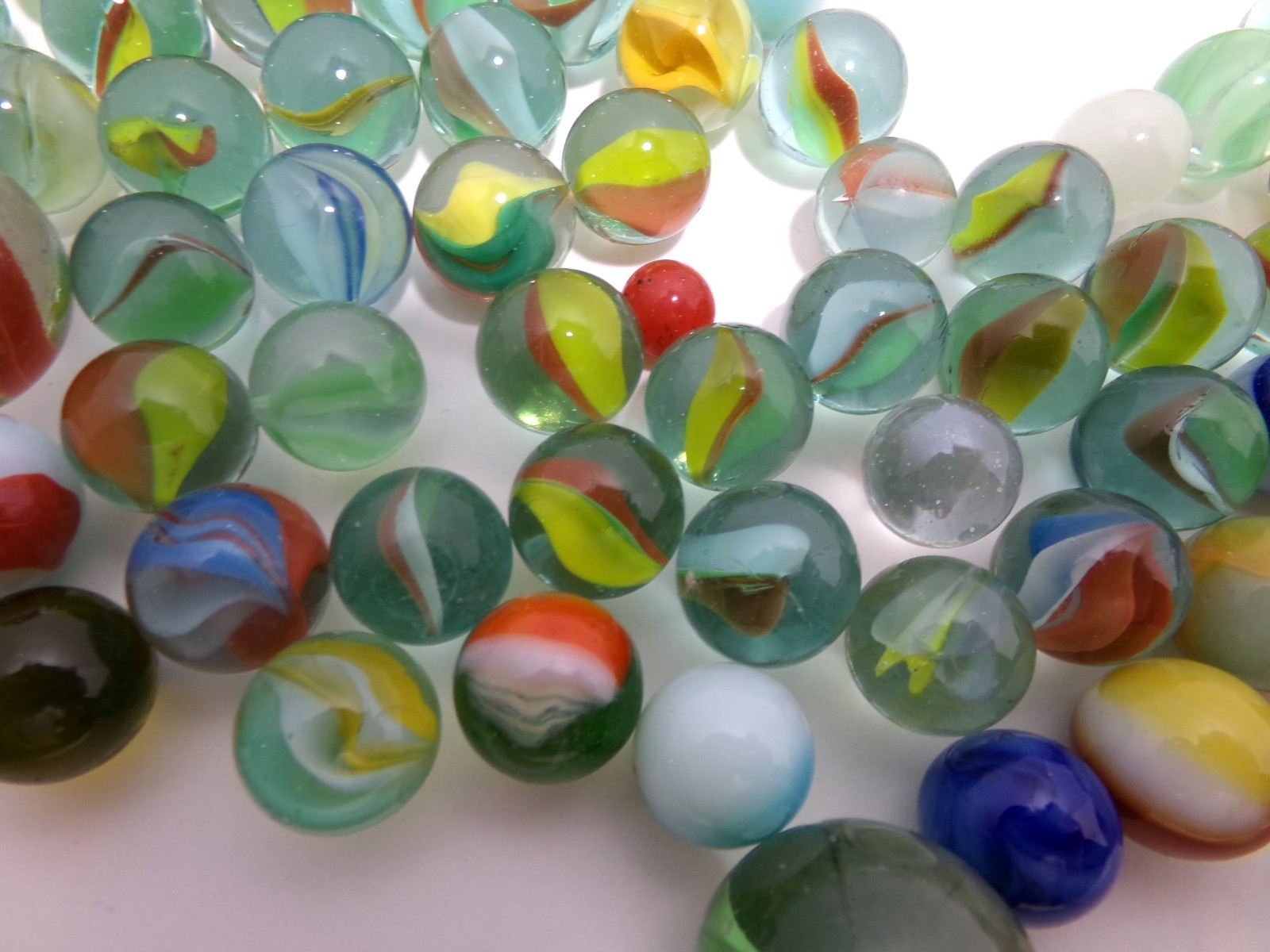 Lot of 140++ Vintage/Modern Marbles SHOOTERS / SWIRL/ MISC. Unbranded