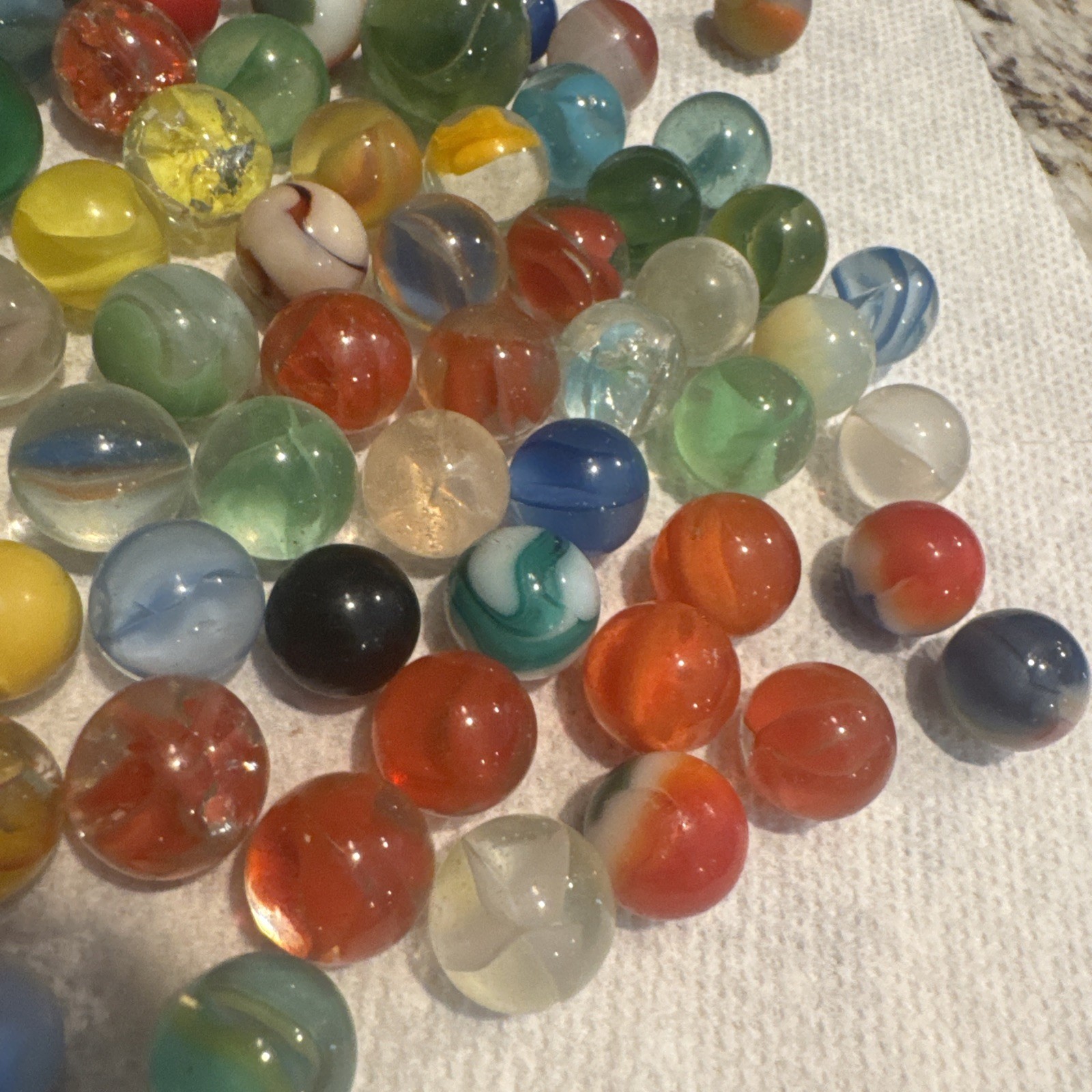 LOT VINTAGE MIXED SWIRLS DIFFERENT MAKERS + Case