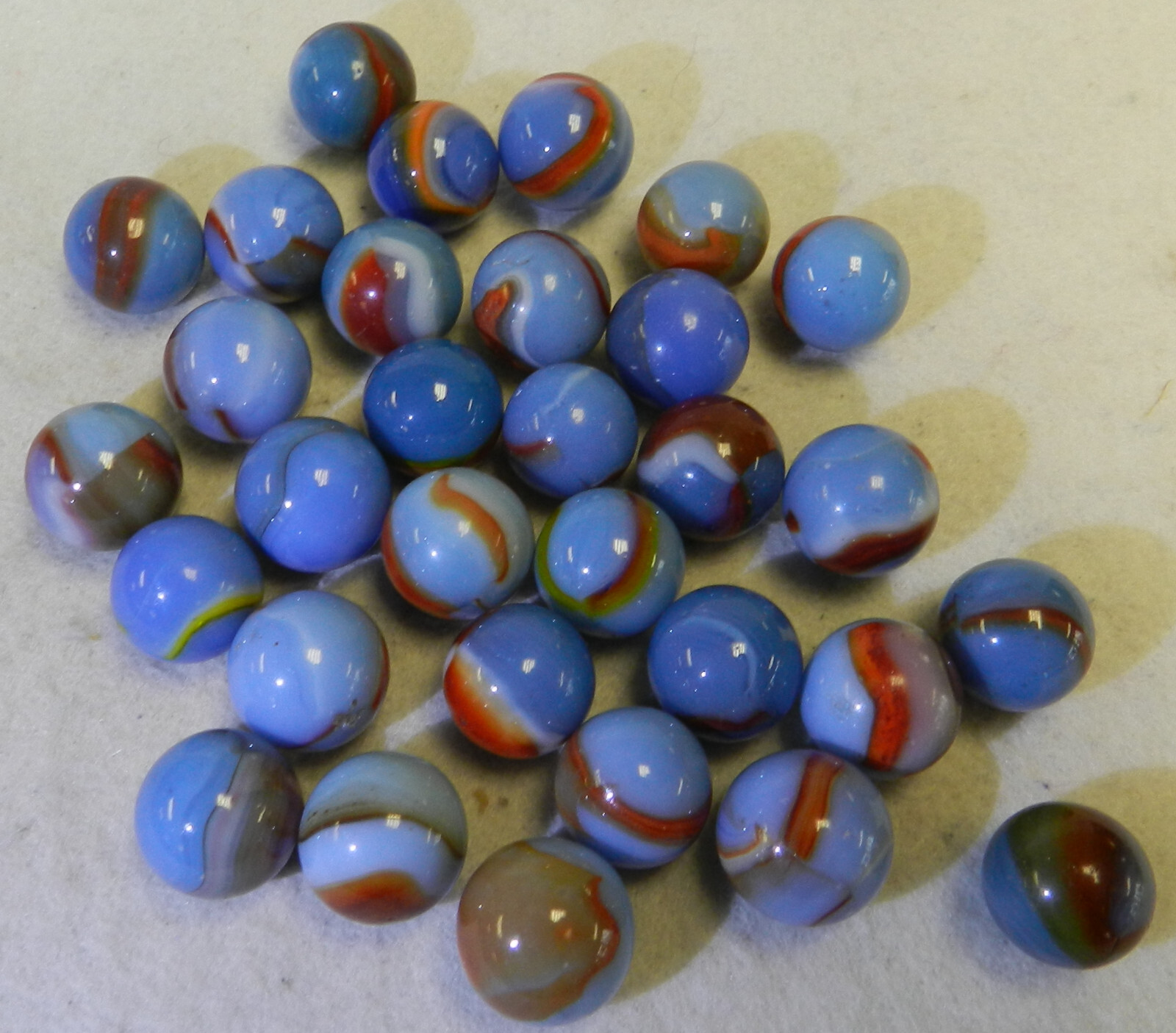 #17729m Vintage Group of 30 Peltier Glass Marbles .57 to .62 Inches