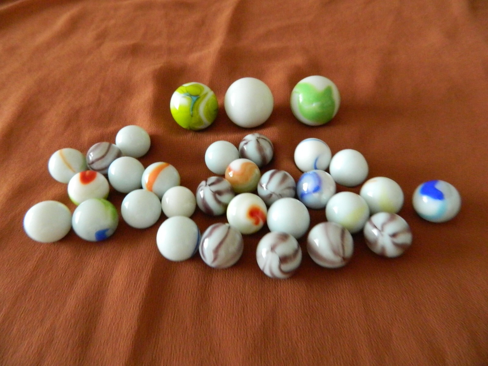 VTG MILK GLASS MARBLES White Green Blue Purple Red Swirl UV Medium & Small Lot