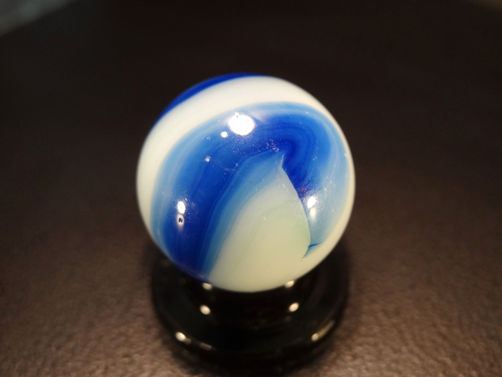 AKRO AGATE 11/16 ” SHOOTER on OPAL GLASS Two-Tone Blue VHTF 🔵🔵