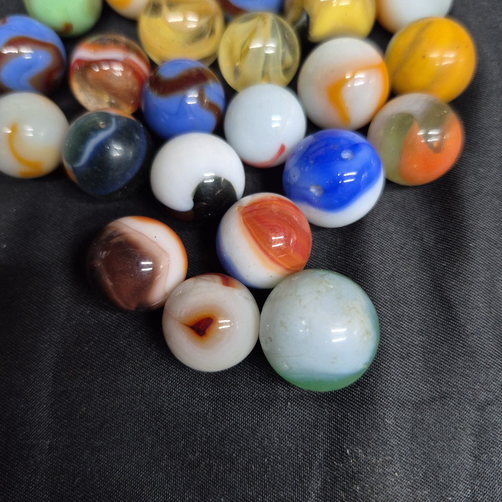 Lot 30 Vintage Marbles Glass Akro Vitro Peltier Marble King Swirl Patch VG USA