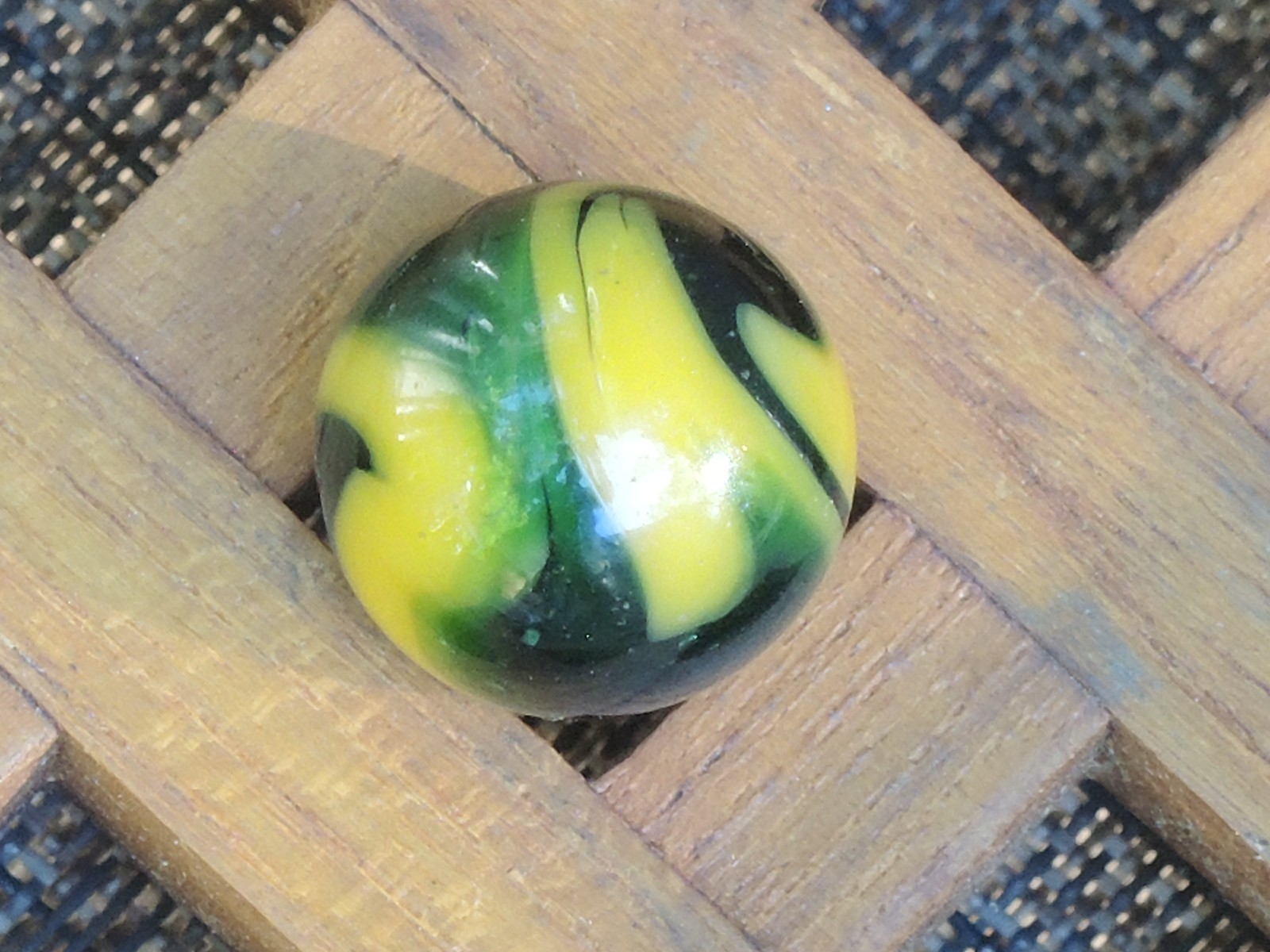 5/8” PELTIER Translucent Green & Aventurine, Yellow EARLY MILLER SWIRL Marble~UV