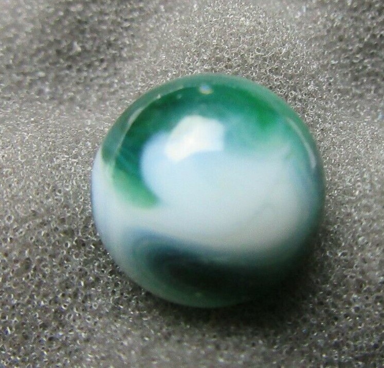 Antique Akro Agate Green Slag 19/32″