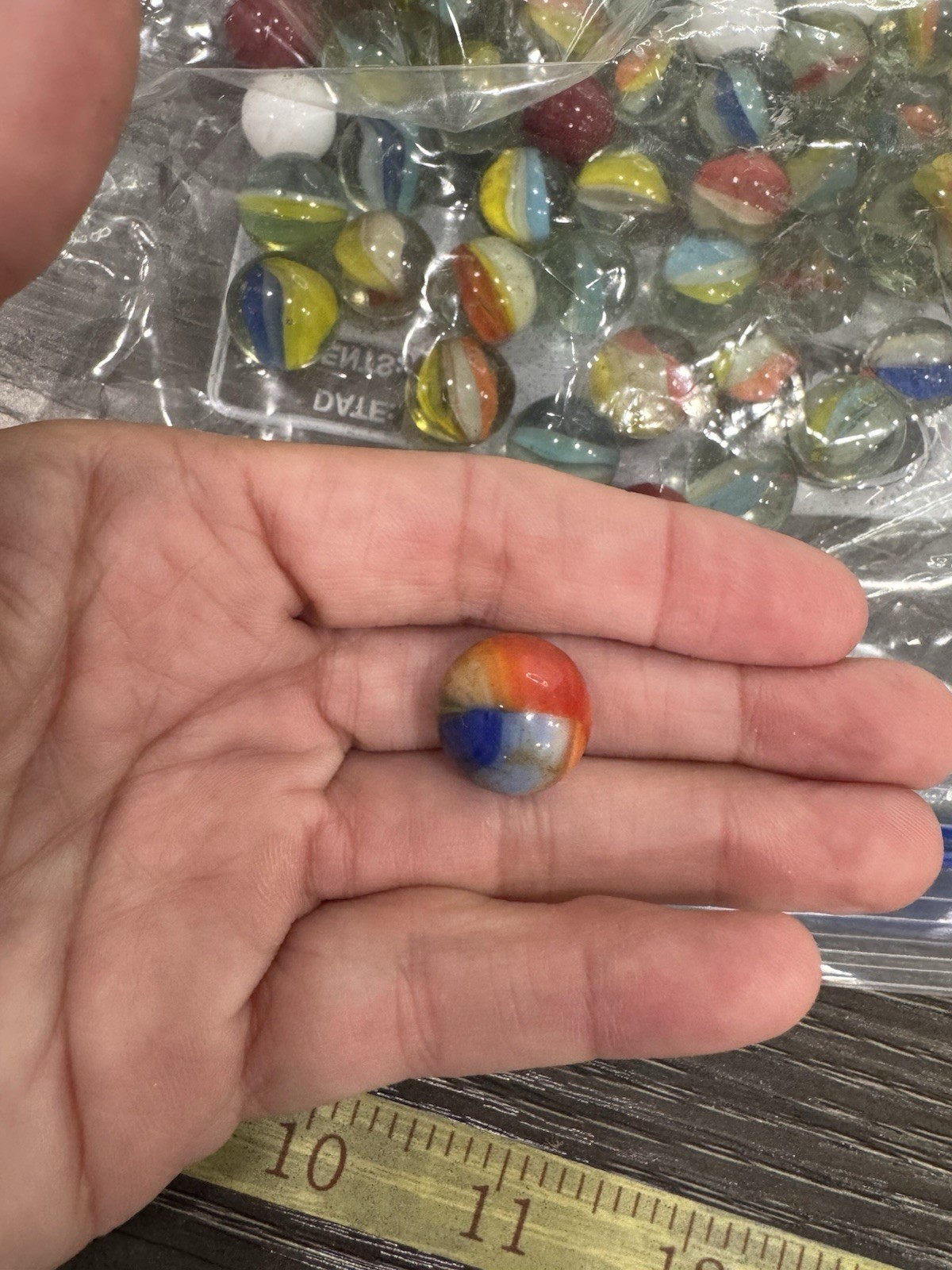Miscellaneous Cats Eye Marbles And Other Marbles 13 Ounces