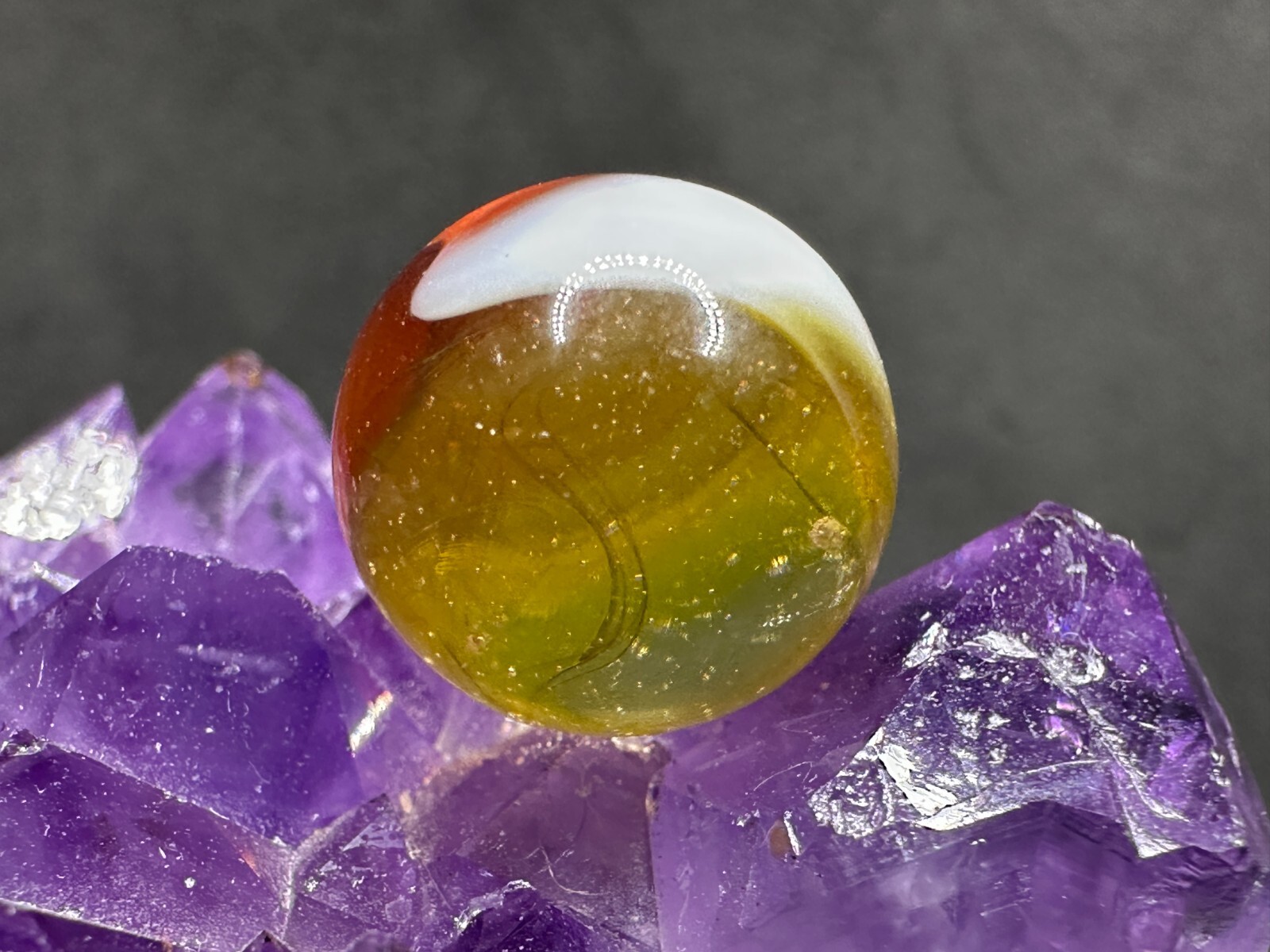 DESIRABLE Vintage Vitro Agate UV GLOWING Conqueror Patch Marble – .59″ WOW!