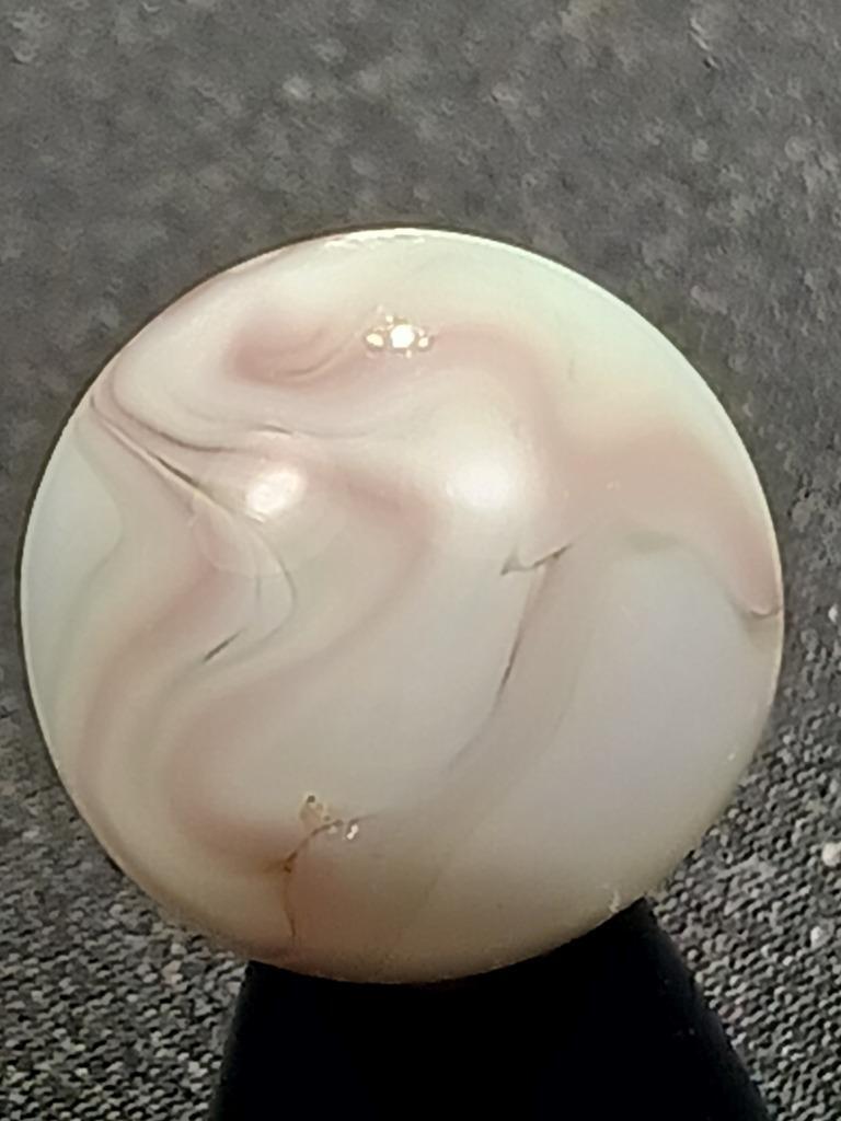 Alley Agate Heaton .57″ Thistle + Pearl White on Clear Swirl Serious Marble A404