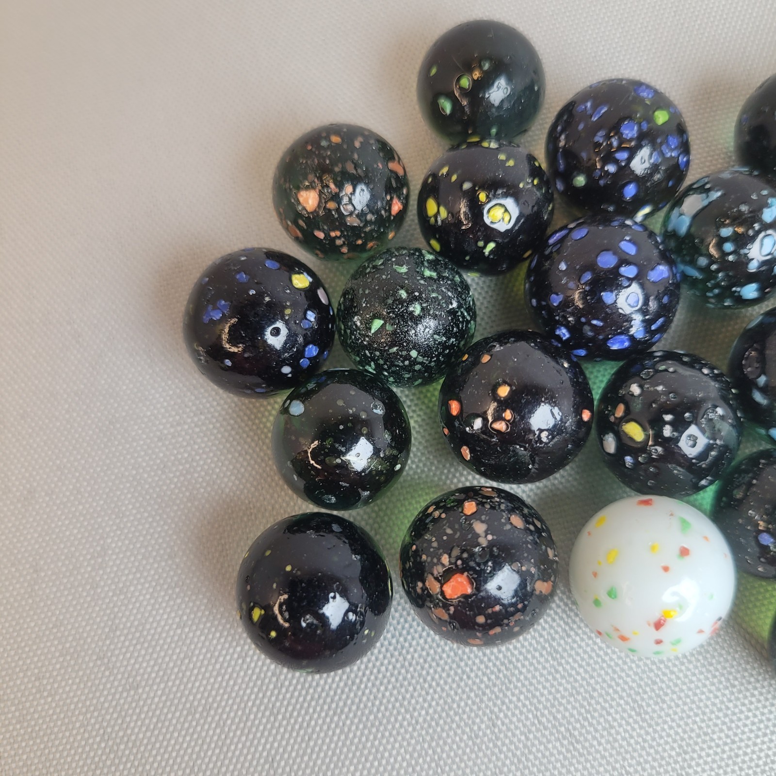 LOT of Old Vintage Glass Marbles Tri Color, Speckled Translucent, Cat Eye Swirl